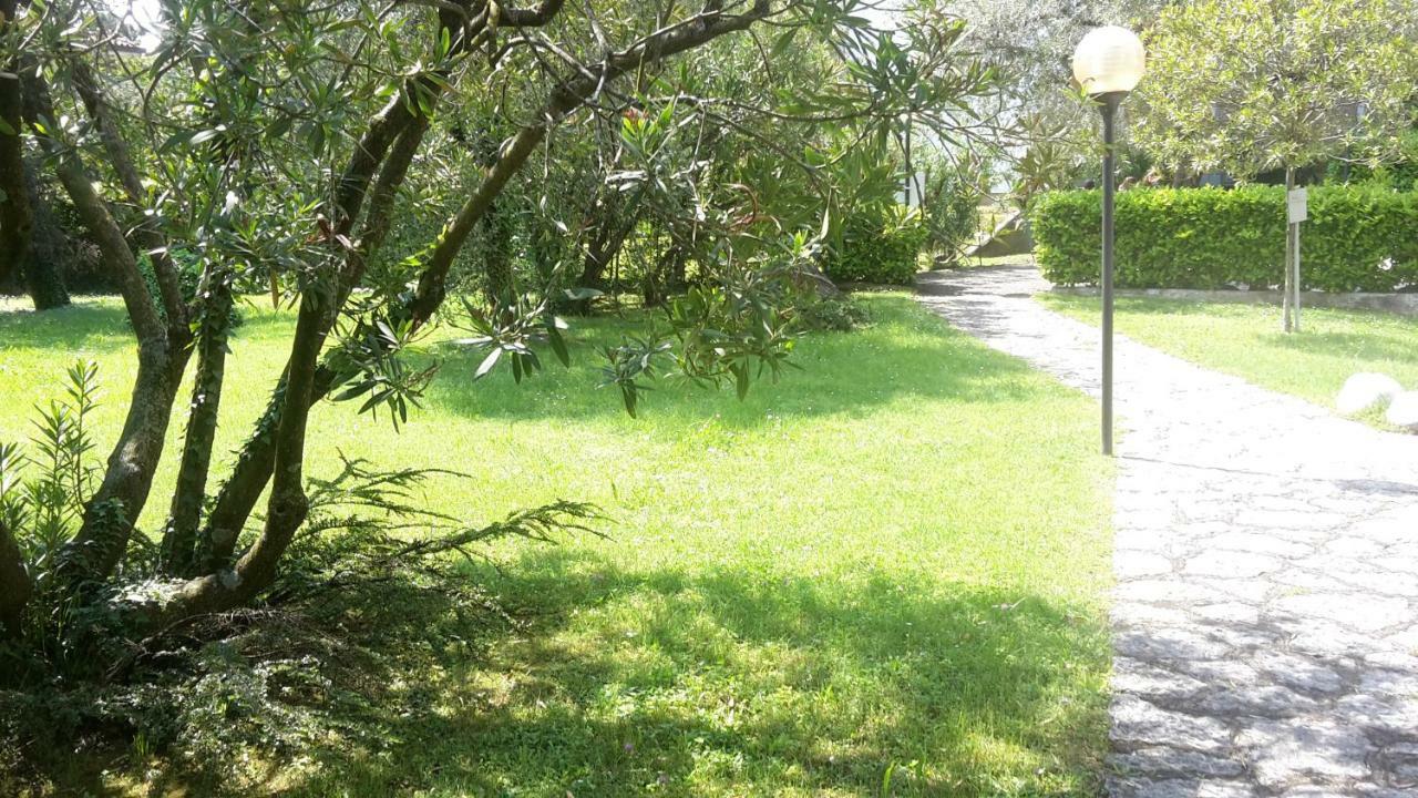 Appartamento Lido 'With Parking Space Included' Toscolano Maderno Εξωτερικό φωτογραφία