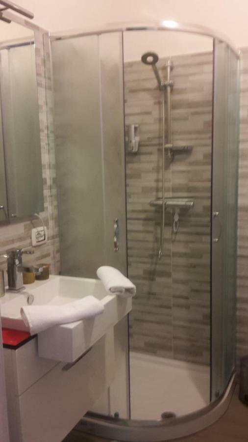 Appartamento Lido 'With Parking Space Included' Toscolano Maderno Εξωτερικό φωτογραφία
